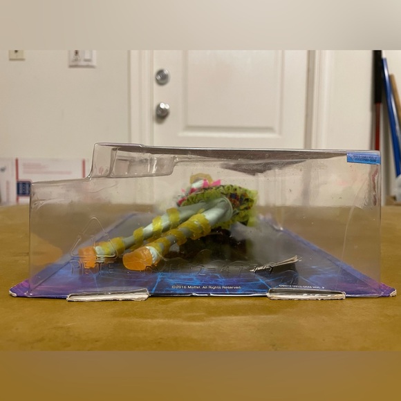 Monster High Frankie Stein Electrified 12” doll. Light up Collectible NWT NRFB - Picture 2 of 12